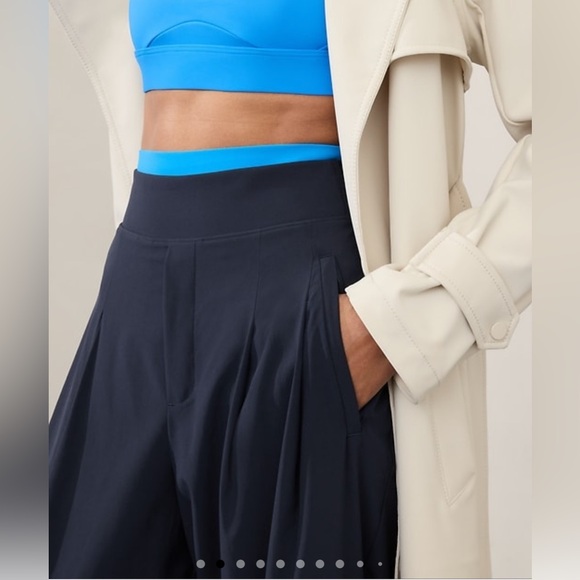 Athleta Brooklyn Heights Pleated Wide Leg Pant 8 Navy Blue - Picture 3 of 11